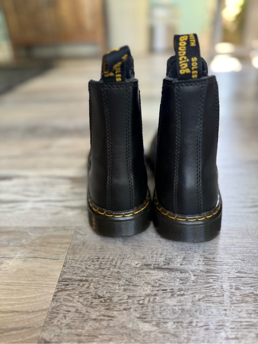 Dr. Martens Dorrian Unisex Size L8 M7 Black Pull On Chelsea Leather Boots NEW - Picture 3 of 5